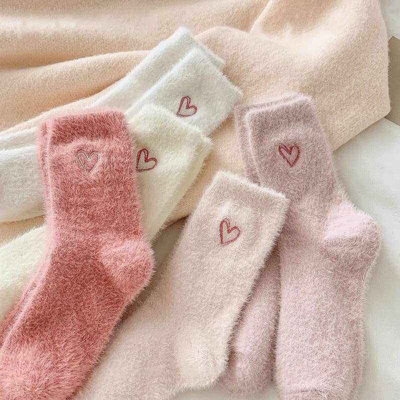 Cute Heart Embroidery Fuzzy Plush Socks DP25H516