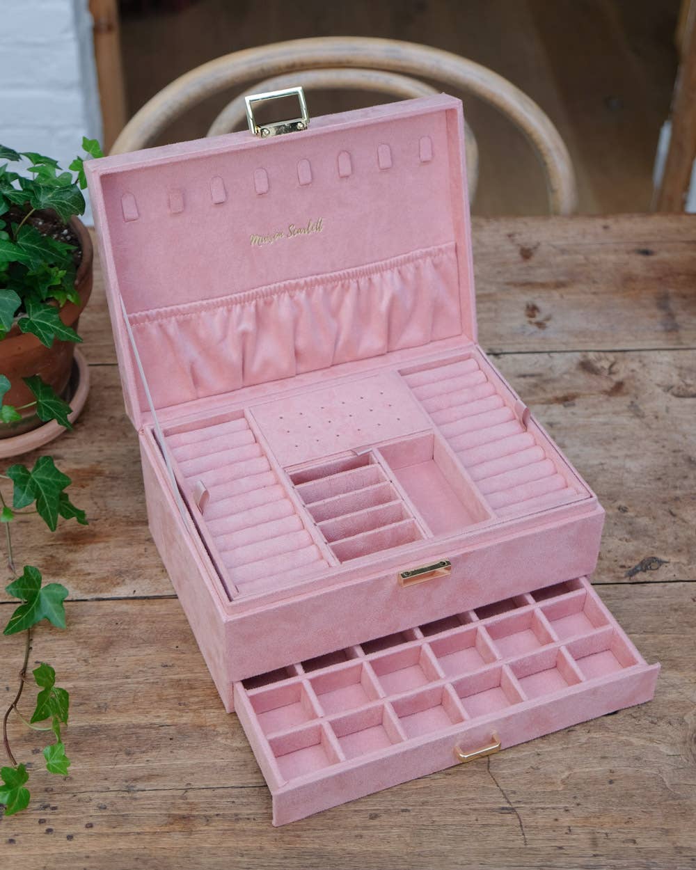 Denise-Pink Velvet Jewelry Box