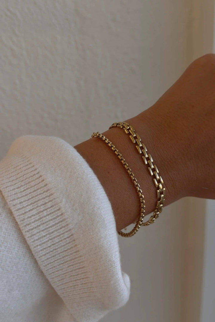 B1197G Bracelet-Nova Holland Round Box Chain Gold SMALL