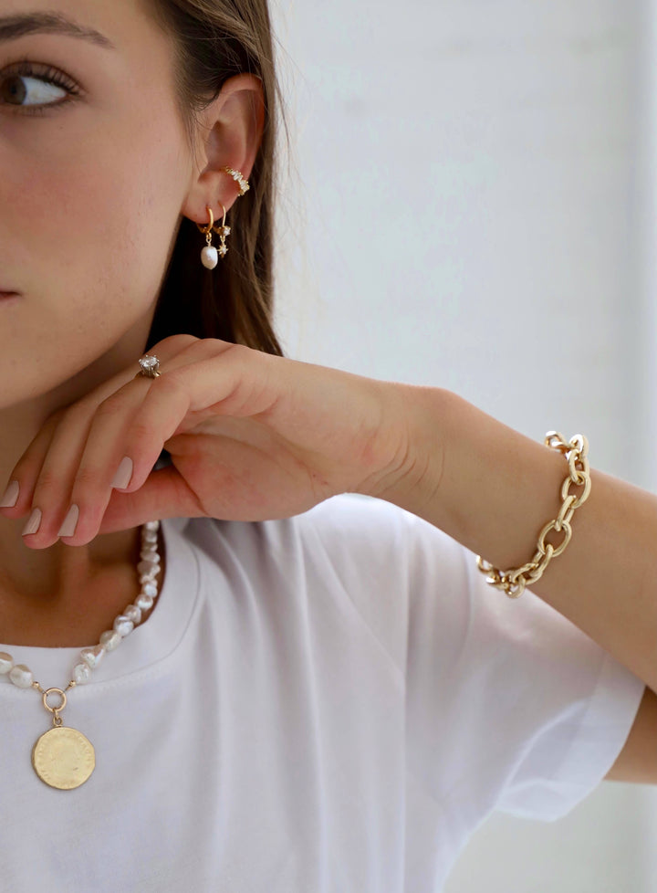 E1417G Gold Earrings-Keshi Pearl Nugget Huggies