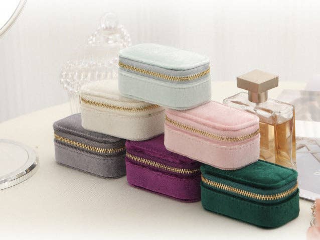 Soft Velvet Solid Color Jewelry Case DP25F864