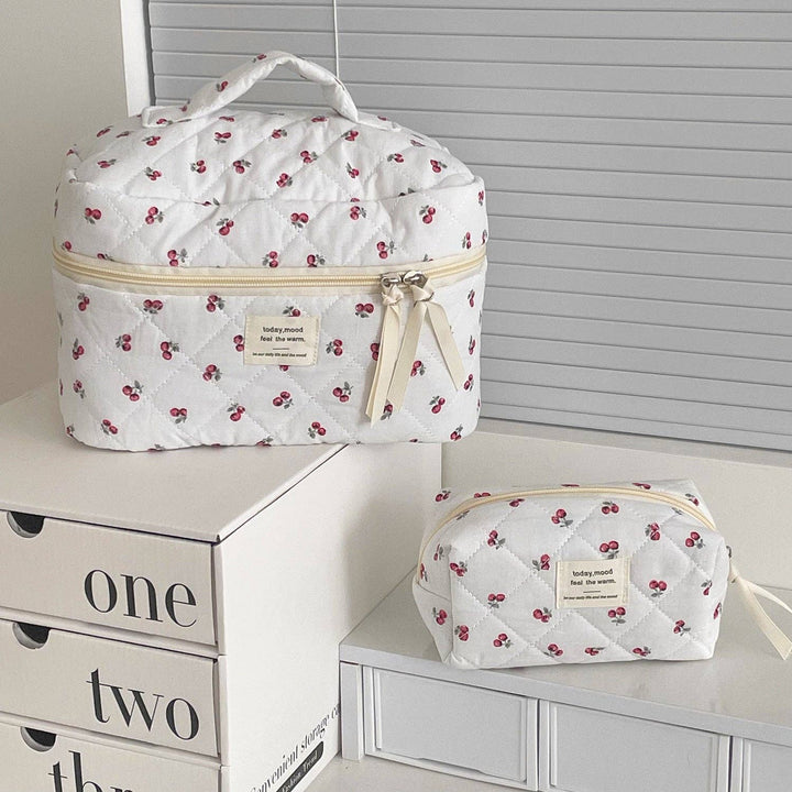 Sweet Cherry Print Make Up Bag DP25A554
