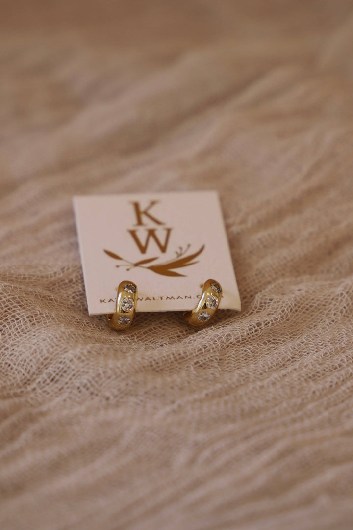 E1646S Silver Maeve Huggies