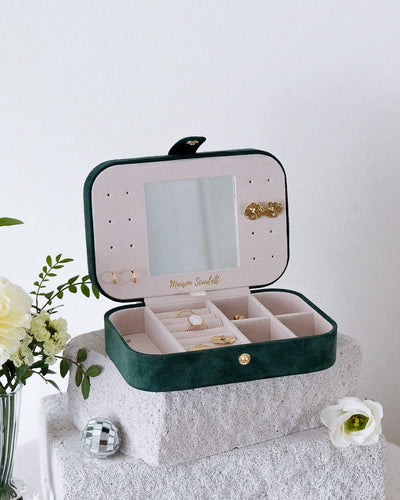 Brigitte velvet travel jewelry box