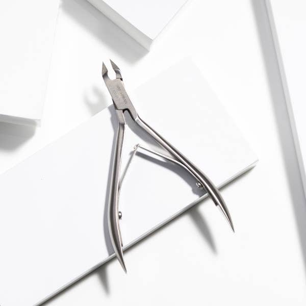 Retail-Tweezerman 1/2 Jaw Cuticle Nipper Stainless