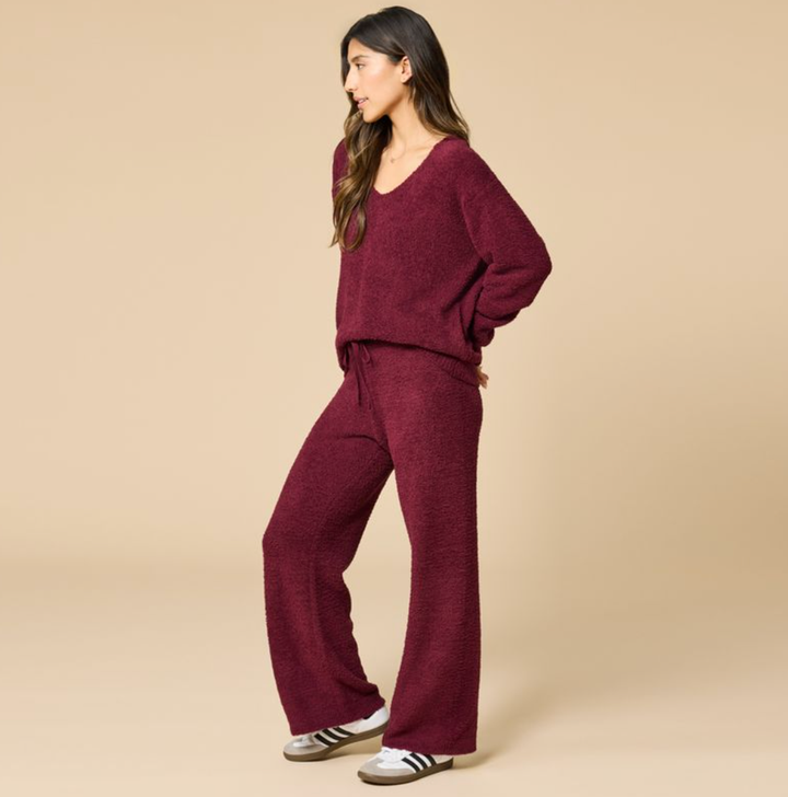 Women's Solid Marshmallow V-Neck Lounge Set