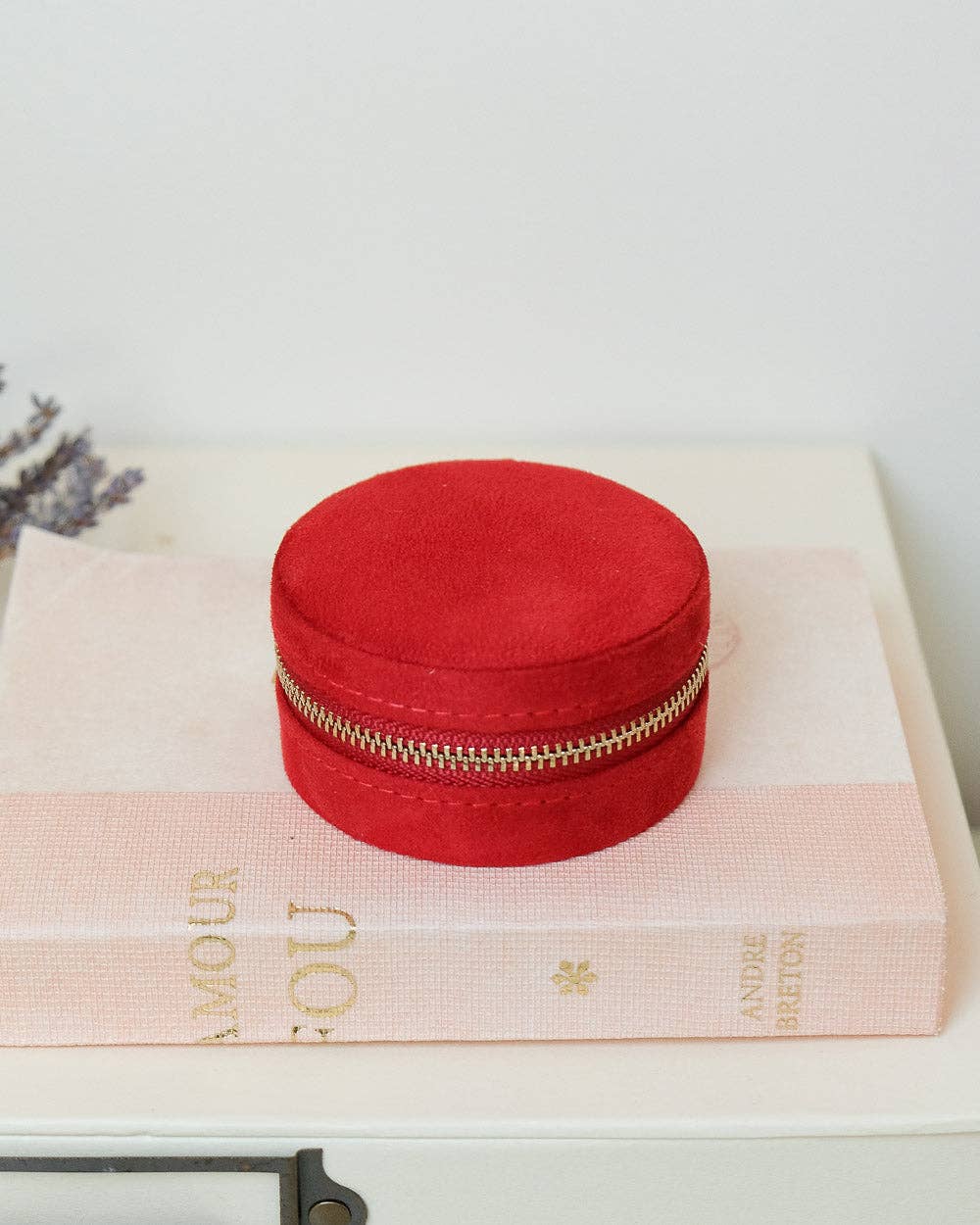 Yvonne-Velvet Round Travel Jewelry Box