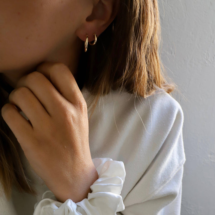 E1172G Gold Earrings-Small Gold Filled Hoops