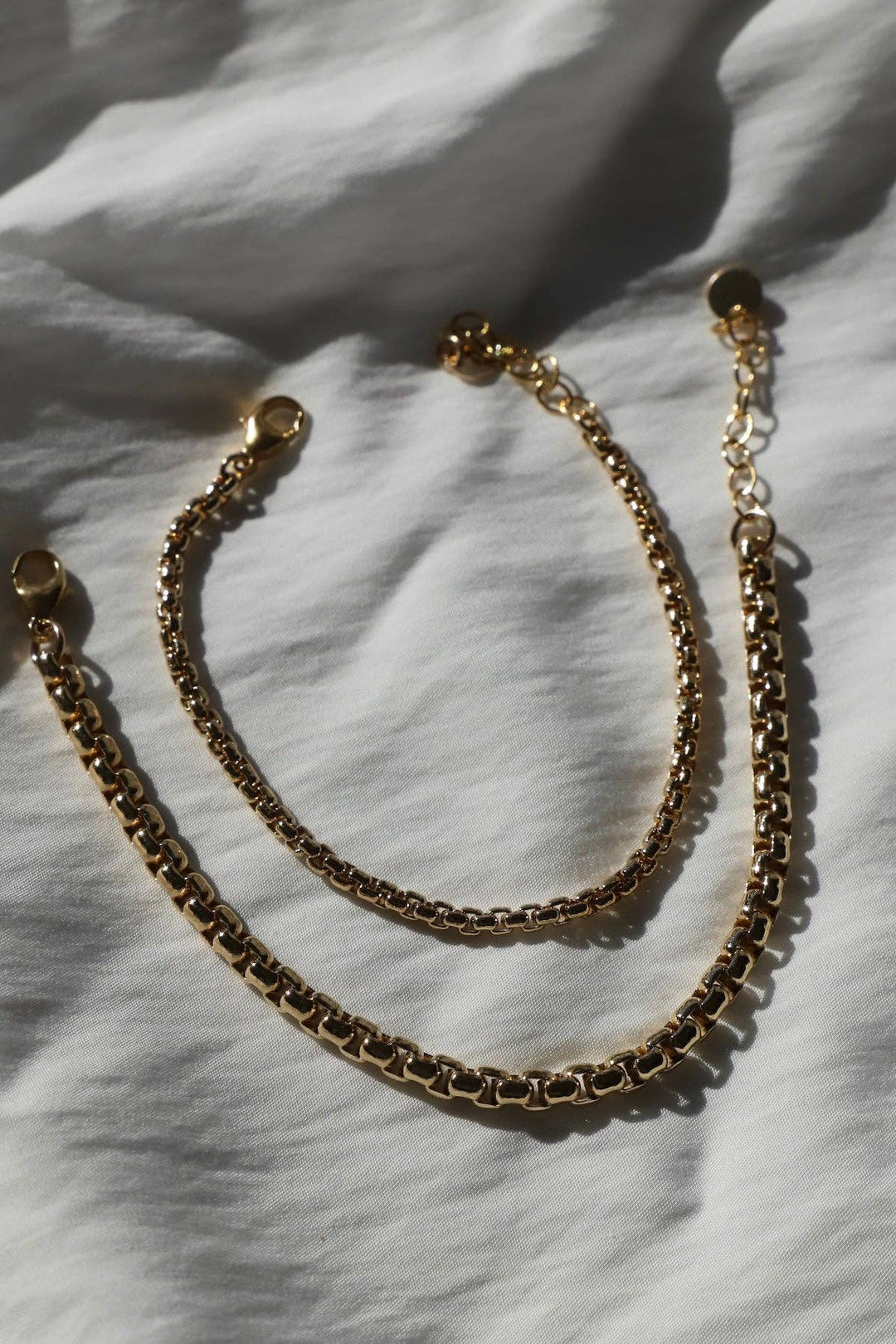 B1197G Bracelet-Nova Holland Round Box Chain Gold SMALL