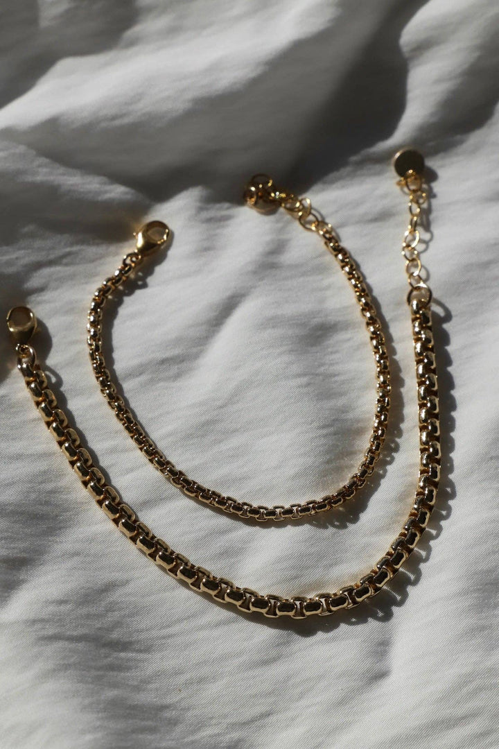 B1197G Bracelet-Nova Holland Round Box Chain Gold SMALL