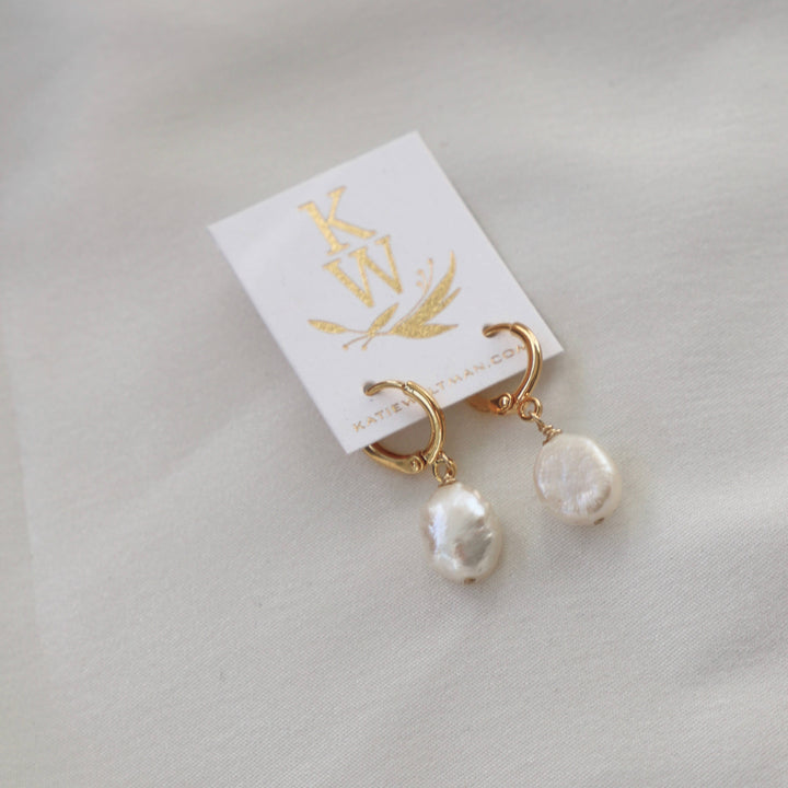 E1417G Gold Earrings-Keshi Pearl Nugget Huggies