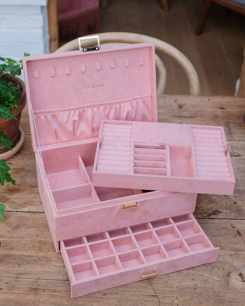 Denise-Pink Velvet Jewelry Box