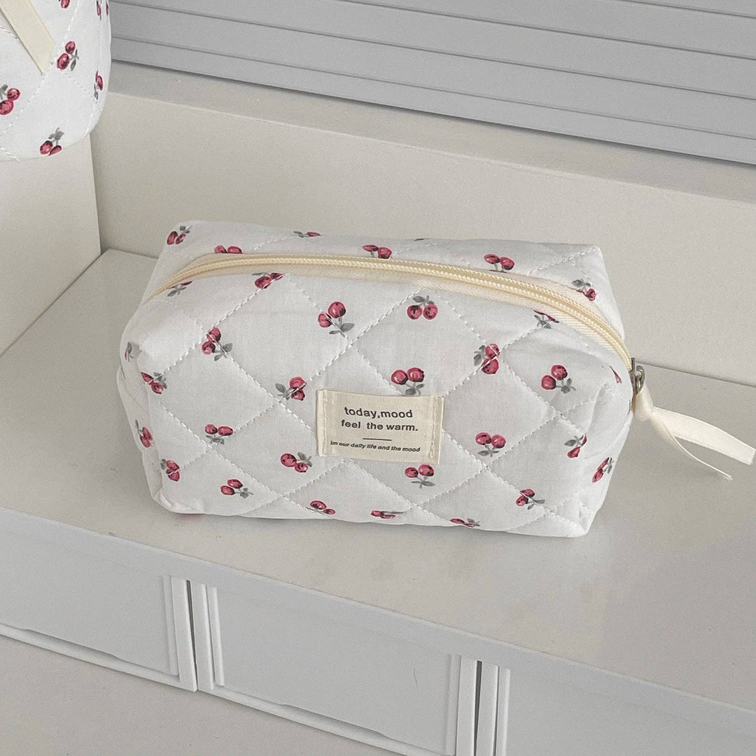 Sweet Cherry Print Make Up Bag DP25A554