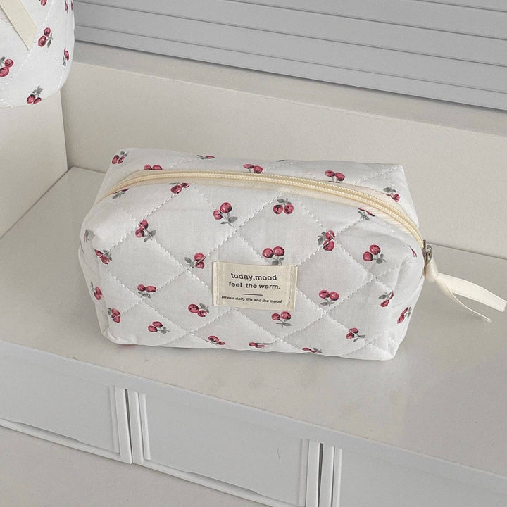 Sweet Cherry Print Make Up Bag DP25A554