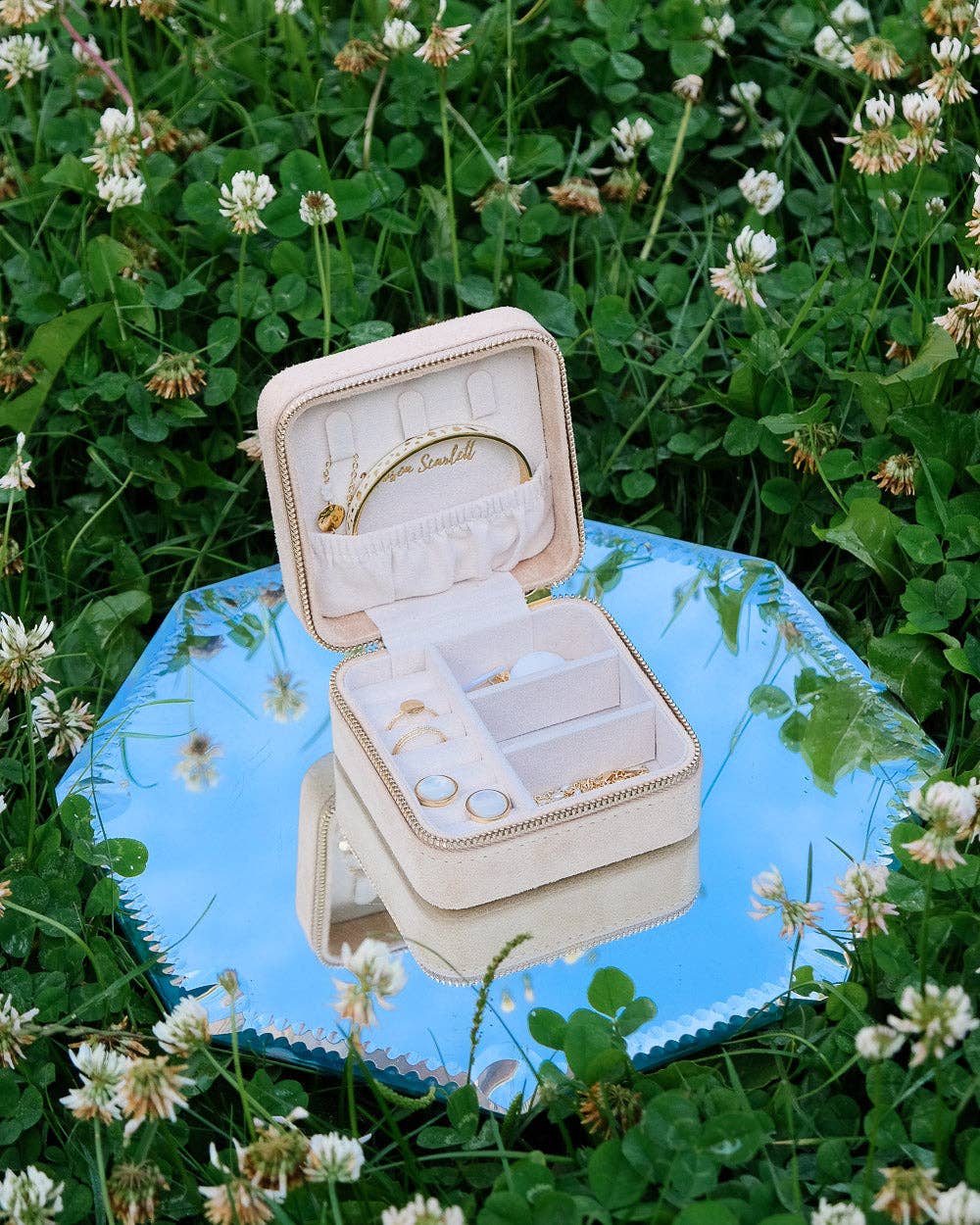 Corinne-Velvet Travel Jewelry Box
