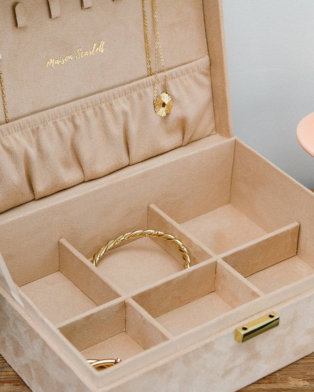 Louise-Velvet Jewelry Box