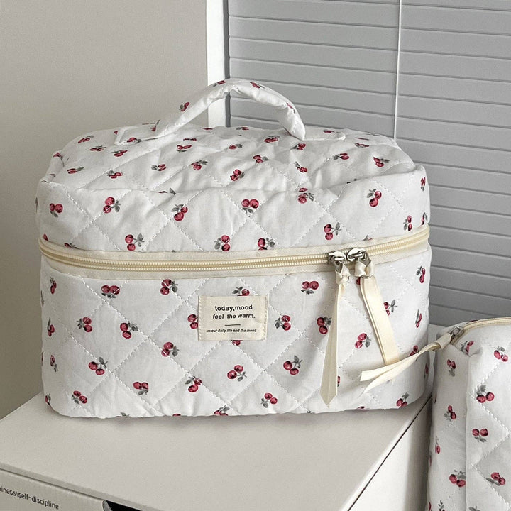 Sweet Cherry Print Make Up Bag DP25A554