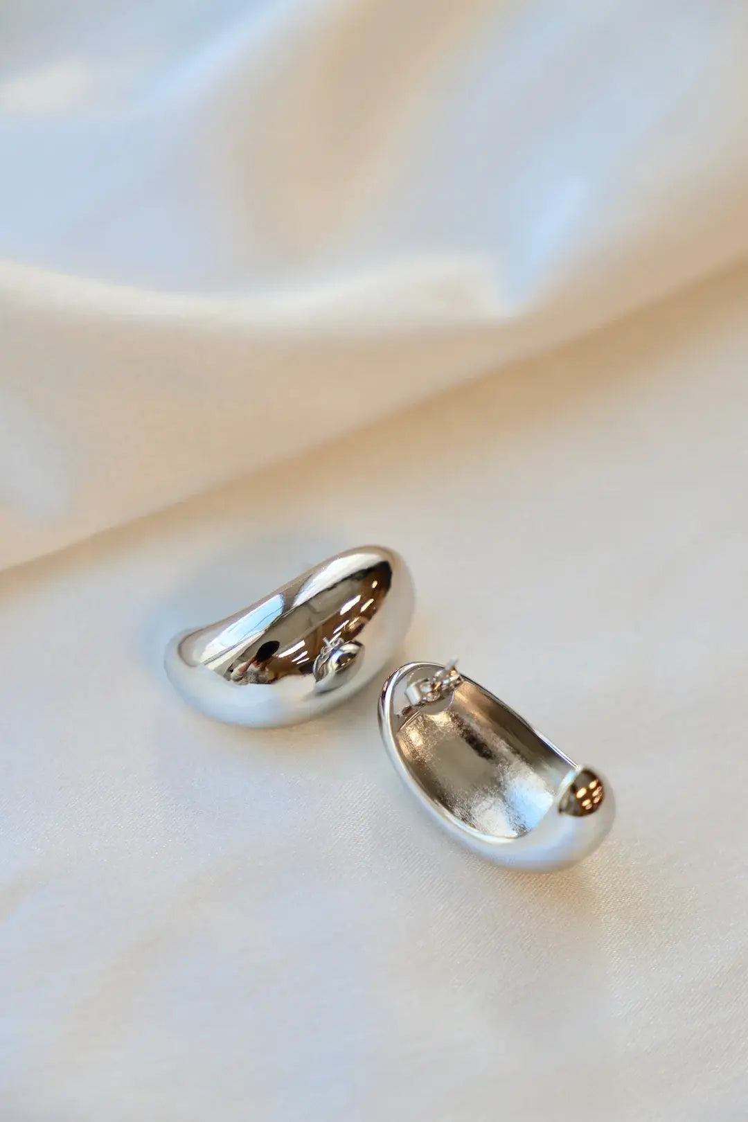 E1615S Silver Earrings-Suki Teardrop Studs