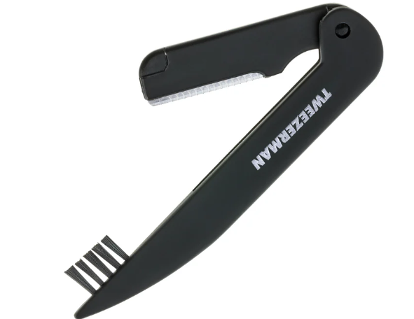 Studio-Precision Folding Razor