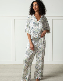 Bagheera Wedding Cake Satin