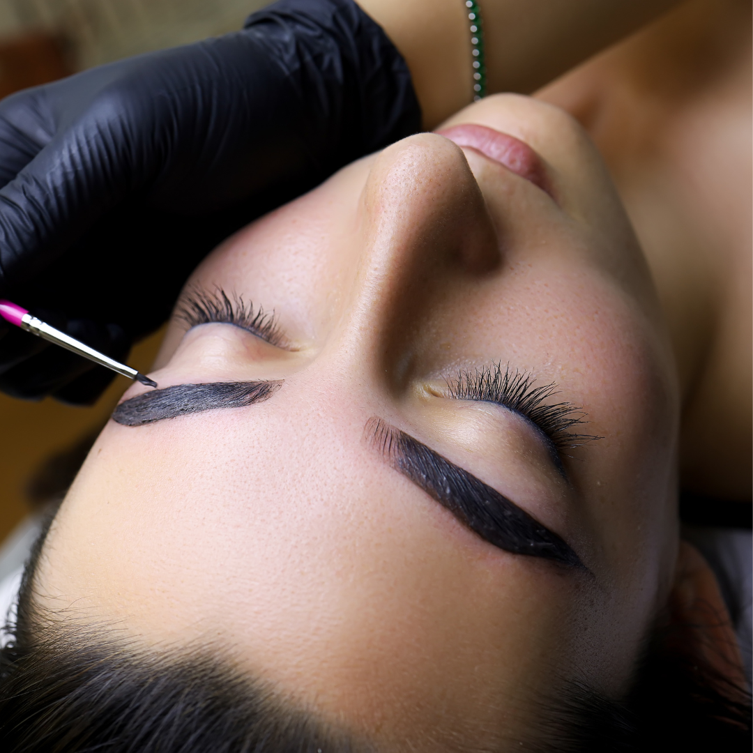 Brow Shape & Brow Tint