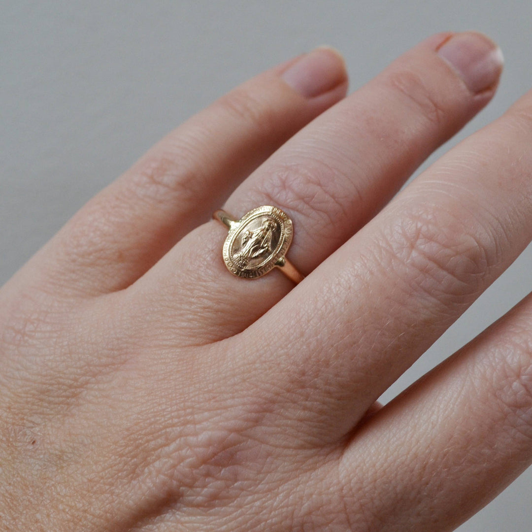 Ring-Gold Small Mary