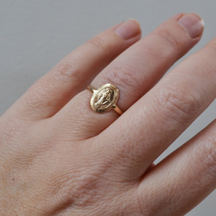 Ring-Gold Small Mary