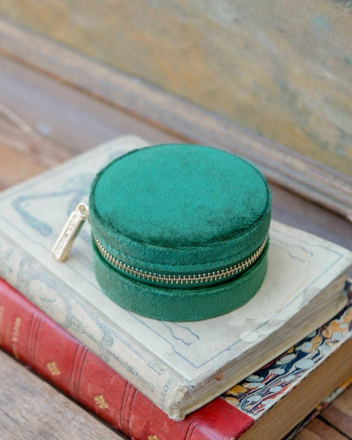 Yvonne-Velvet Round Travel Jewelry Box