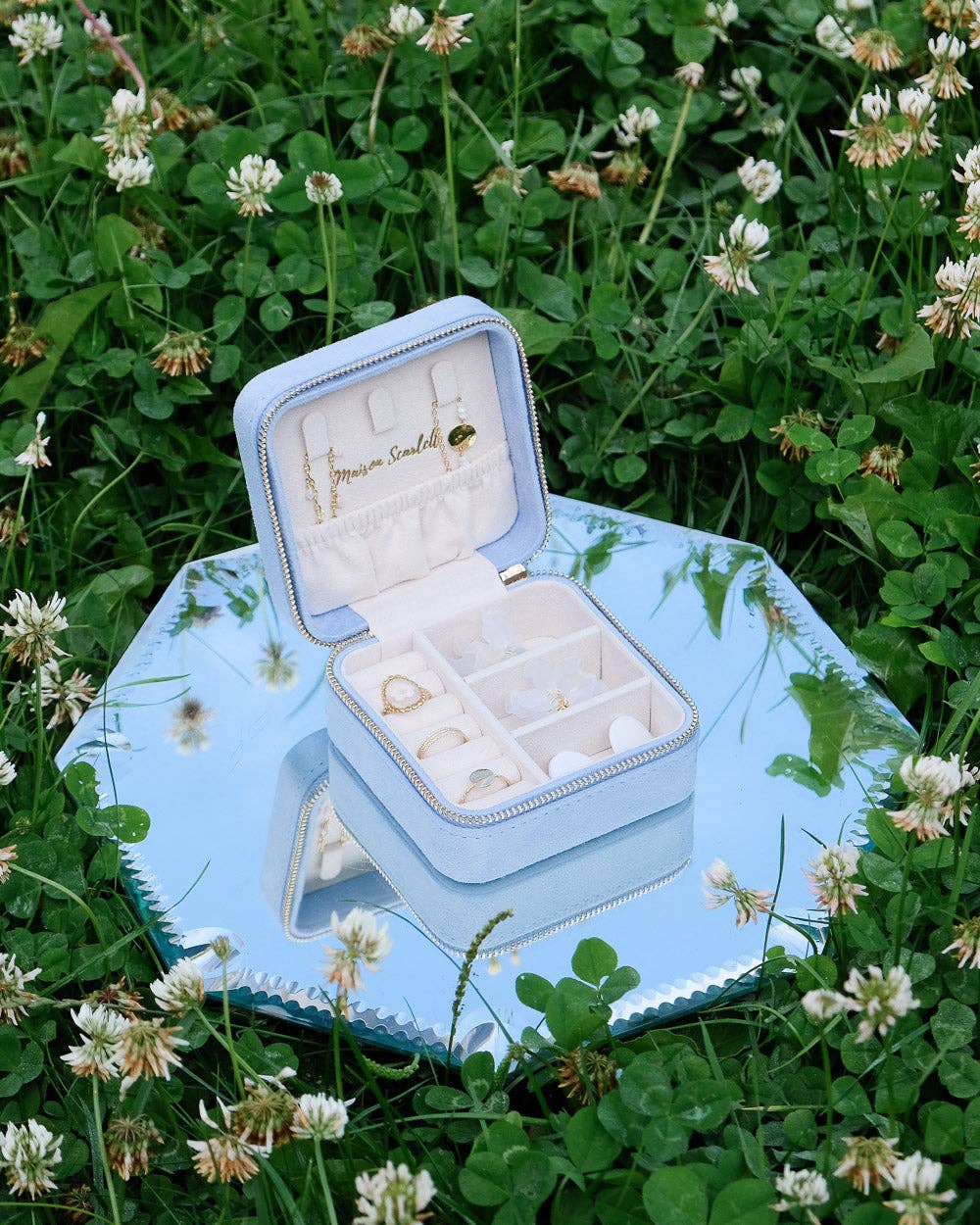 Corinne-Velvet Travel Jewelry Box