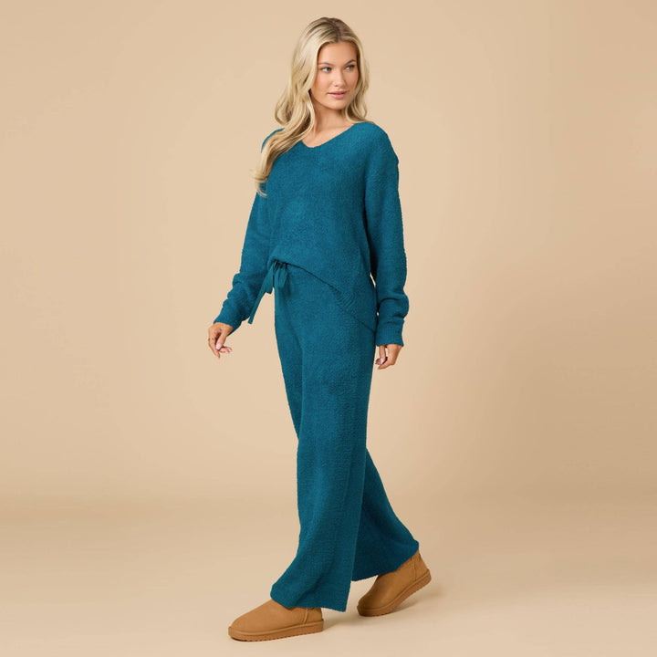 Women's Solid Marshmallow V-Neck Lounge Set