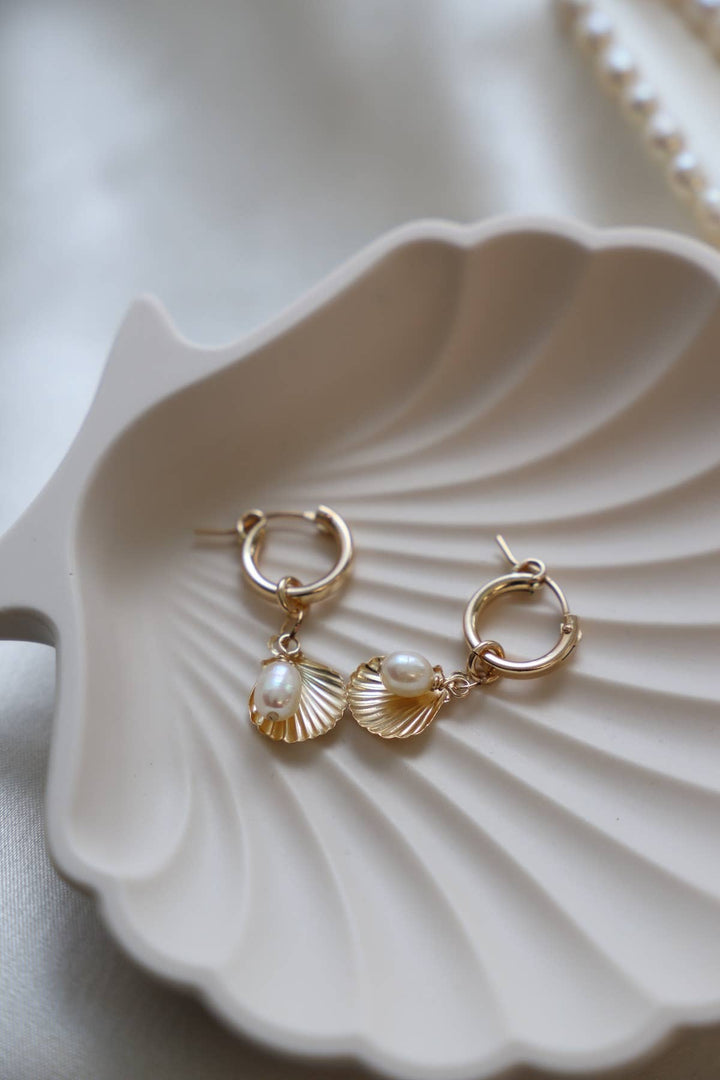 E1675G Gold Earrings-Seychelles Hoops