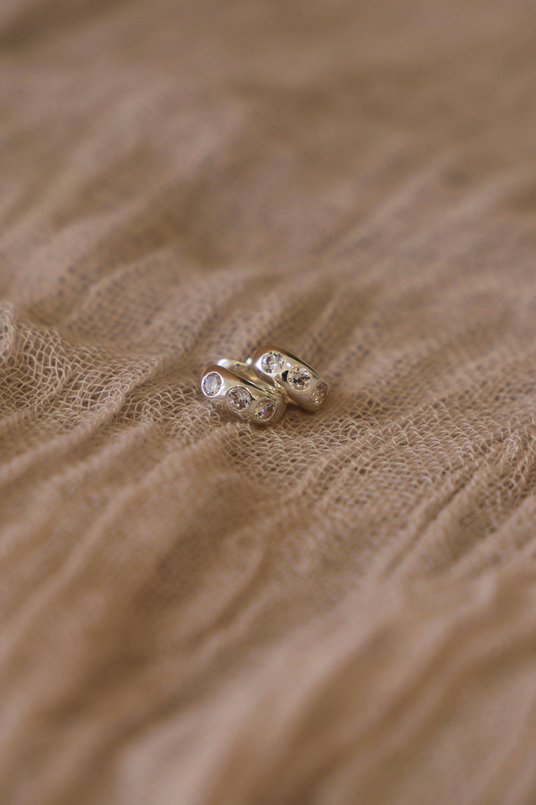 E1646S Silver Maeve Huggies