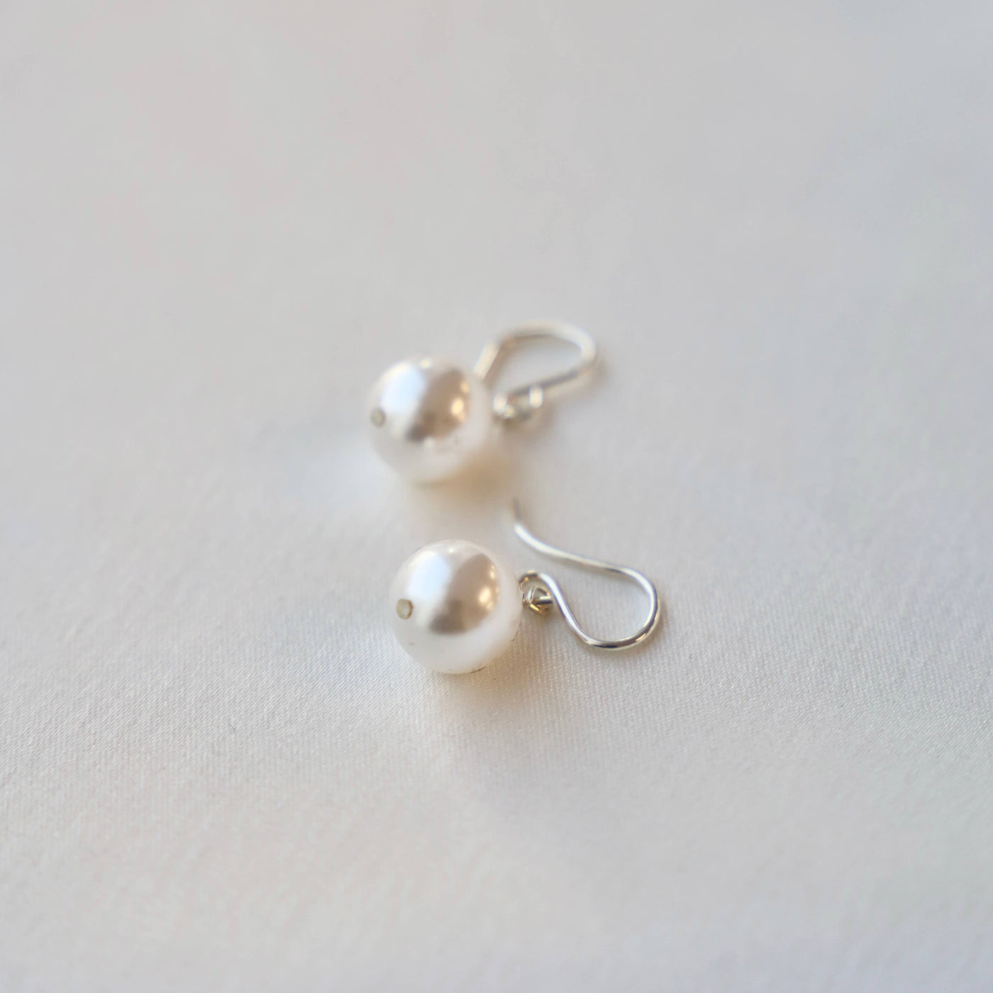 E1467 Assorted Earrings-Large Classic Pearl