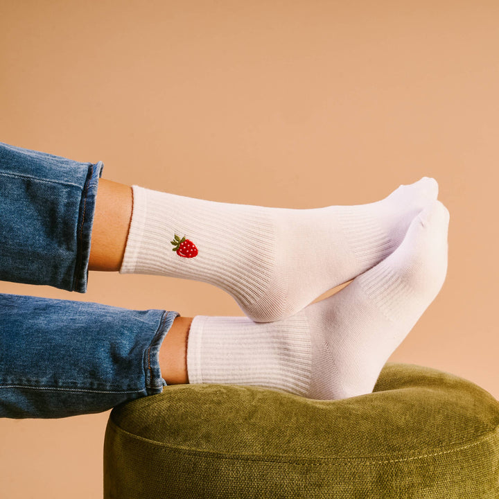 Embroidered Crew Socks-Strawberry