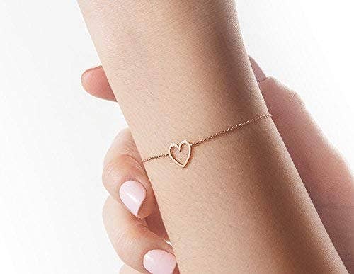 Dainty Gold Heart Charm Bracelet – Adjustable Lobsterclosure