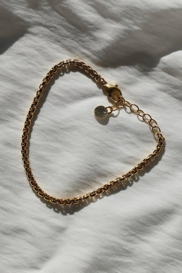 B1197G Bracelet-Nova Holland Round Box Chain Gold SMALL