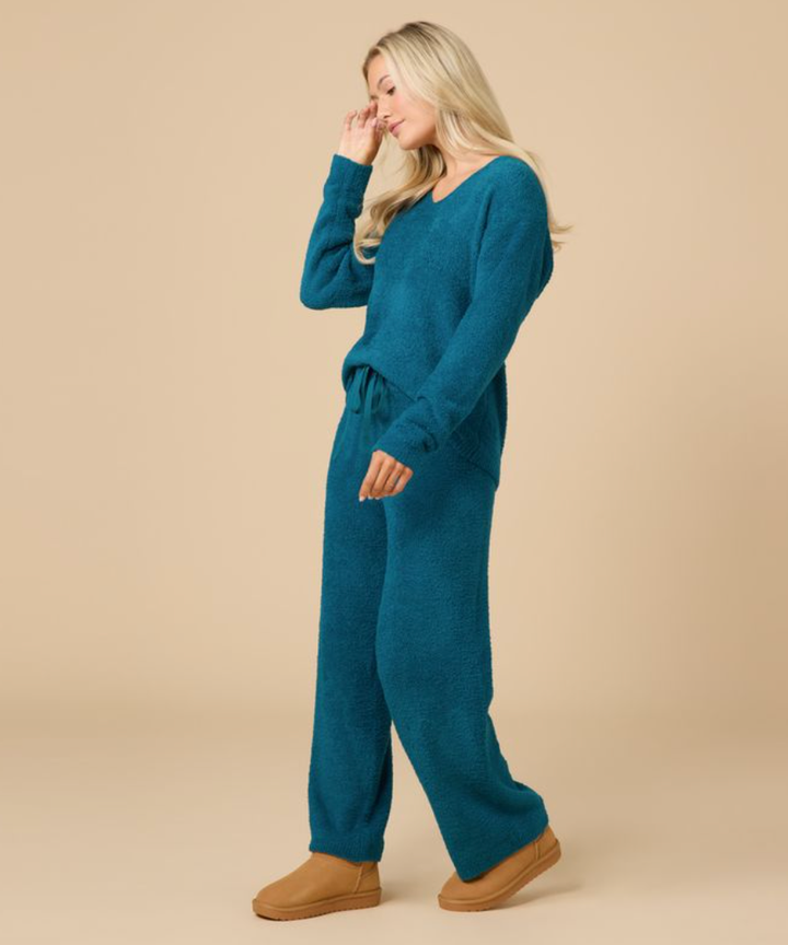 Women's Solid Marshmallow V-Neck Lounge Set