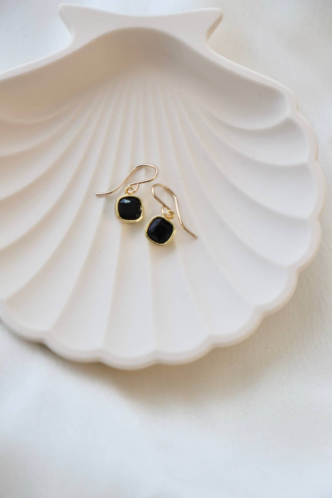 E1669GBK Gold Earrings-Black Square Bezel