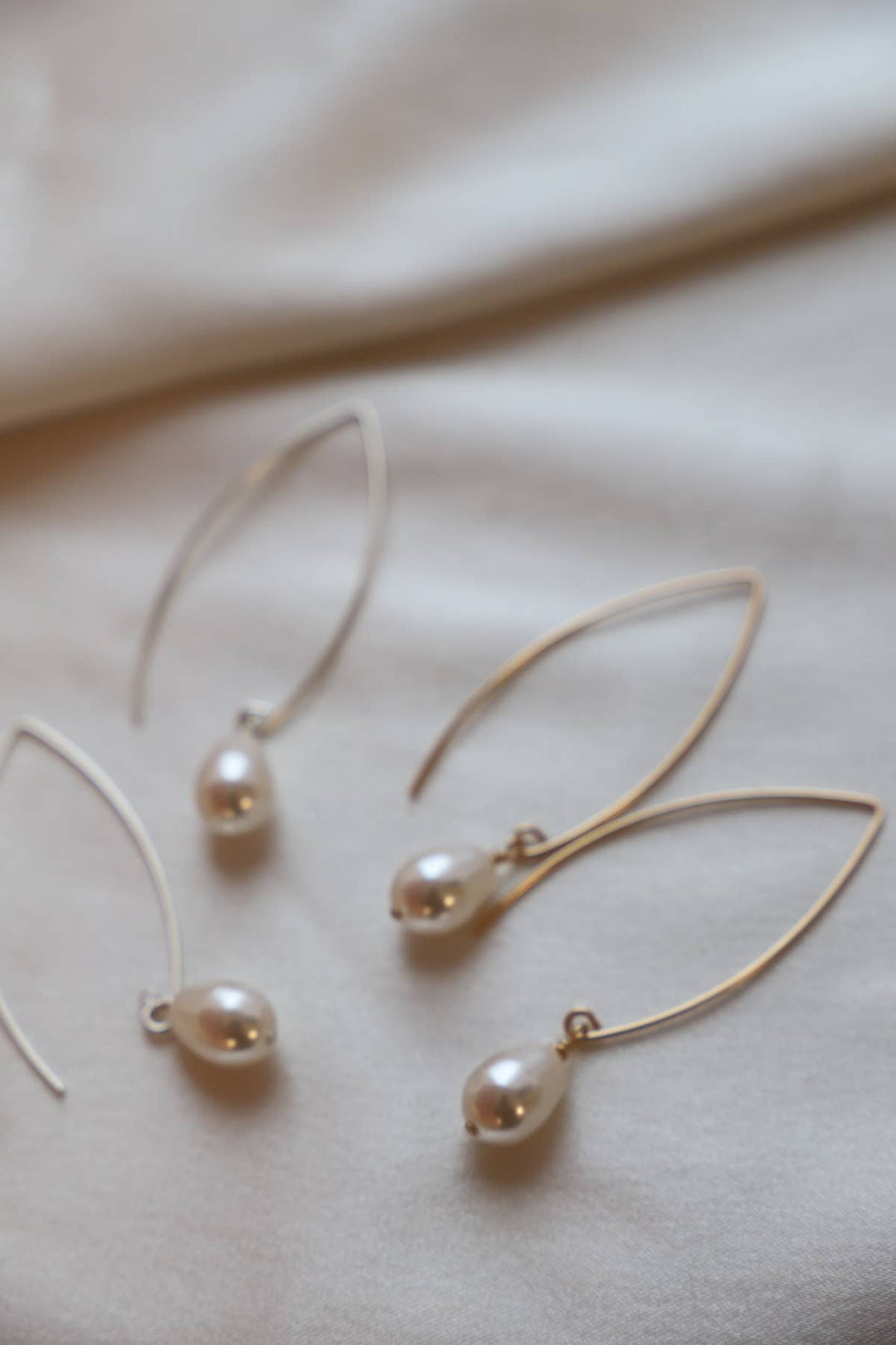 E1450G Gold Earrings-Freshwater Pearl Drop