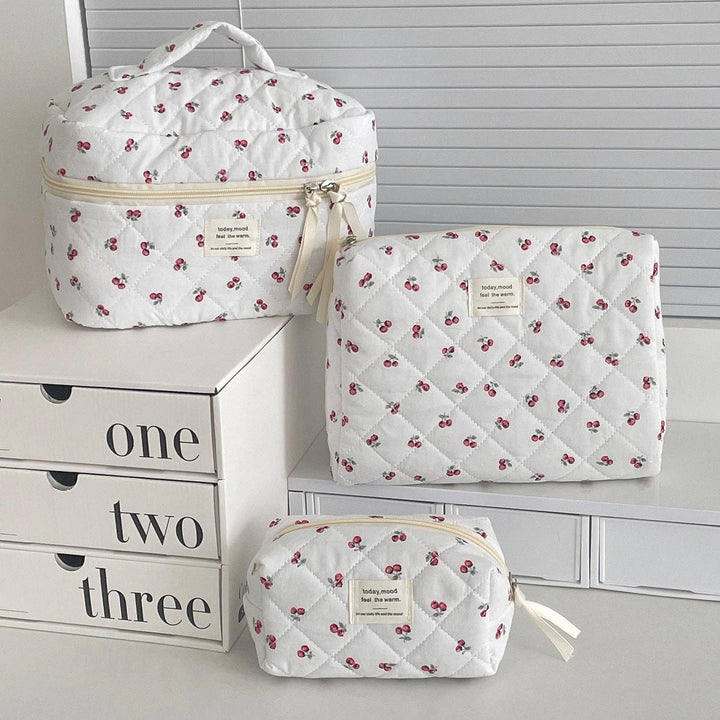 Sweet Cherry Print Make Up Bag DP25A554