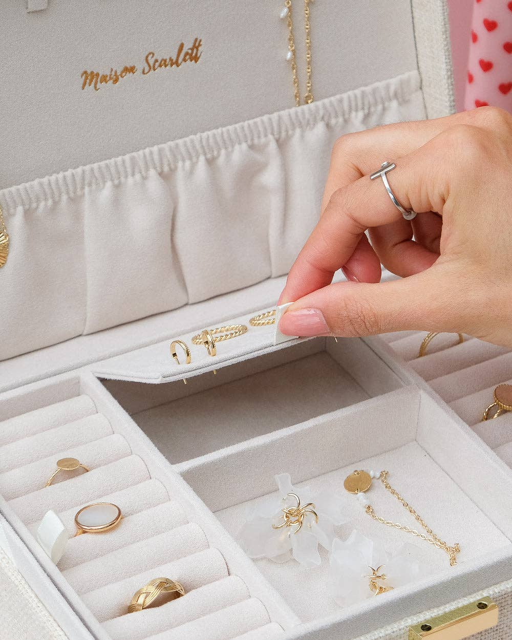 Louise-Linen Jewelry Box