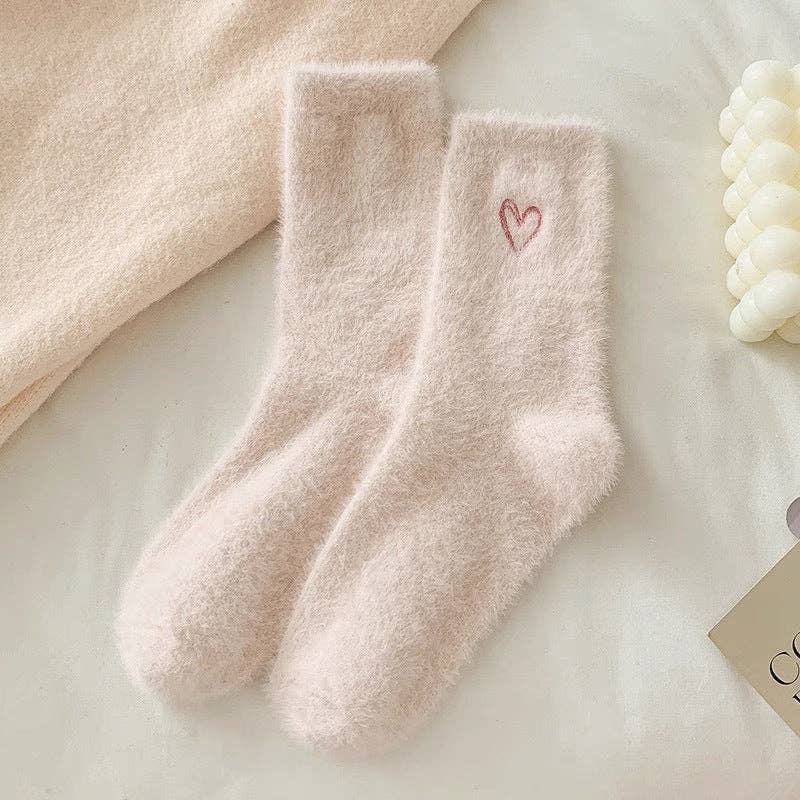 Cute Heart Embroidery Fuzzy Plush Socks DP25H516